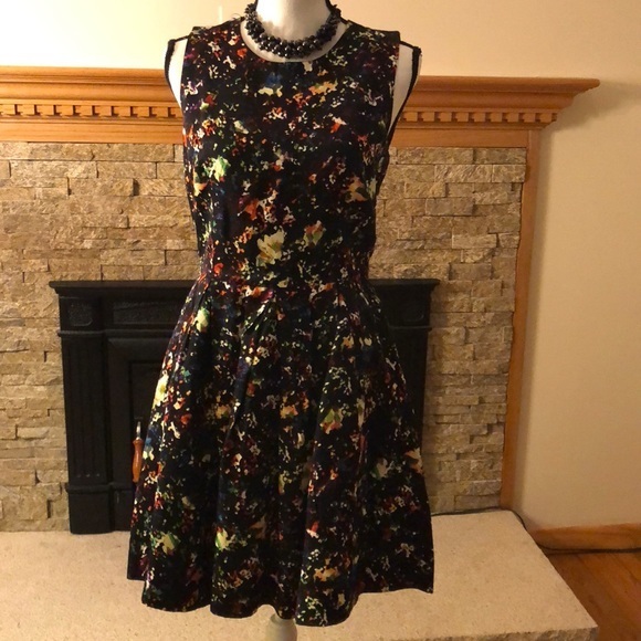 Gorgeous Gap Zip Back Dress‎ Size 4 - Picture 2 of 8